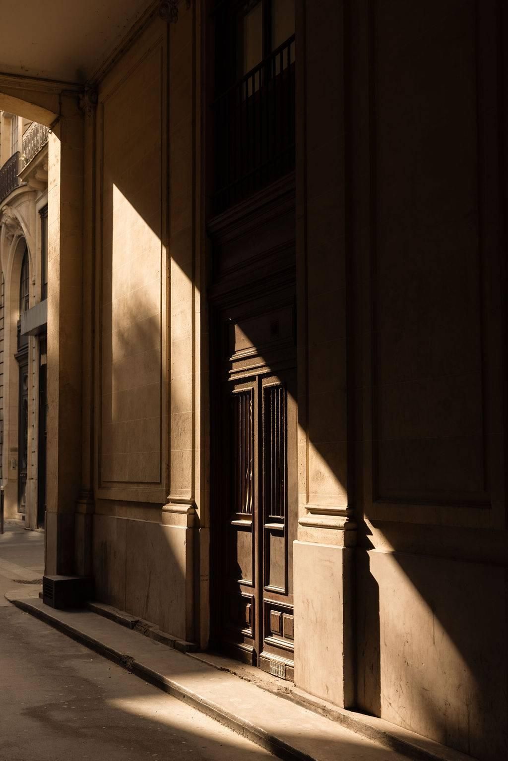 Paris by Night: The Best Nightlife Experiences Near Hôtel des Grands Voyageurs